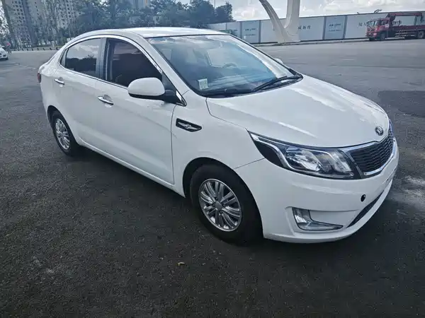 Kia K2 2015