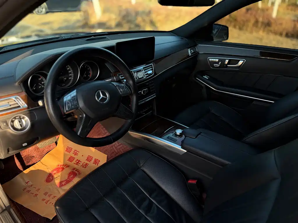 Mercedes-Benz E-Class 2015 — фото 26