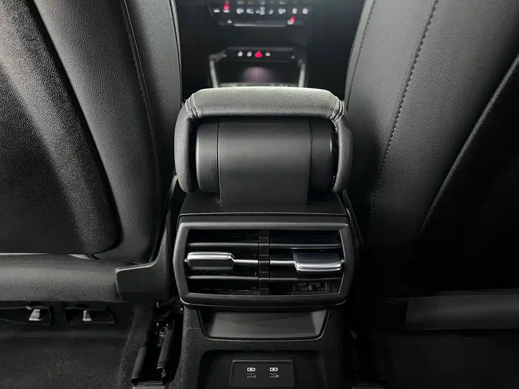 Audi A3 2023 — фото 11