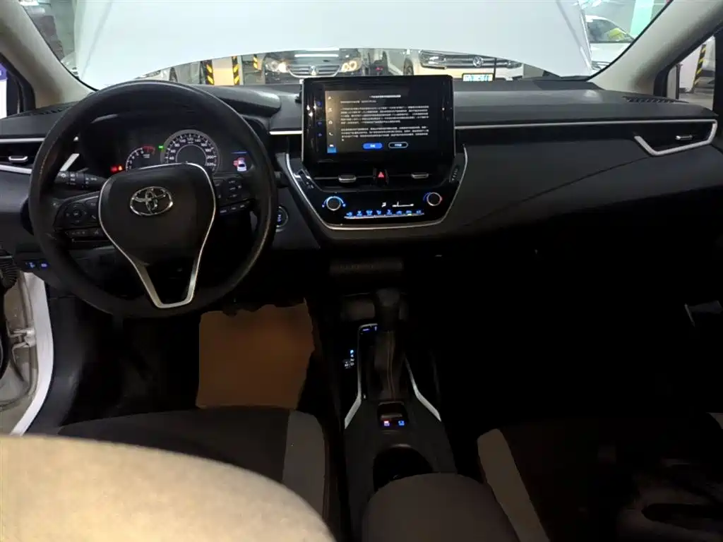 Toyota Corolla 2023 — фото 10