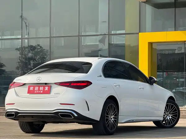 Mercedes-Benz C-Class 2024