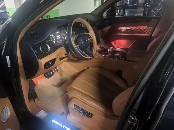 Bentley Bentayga 2022
