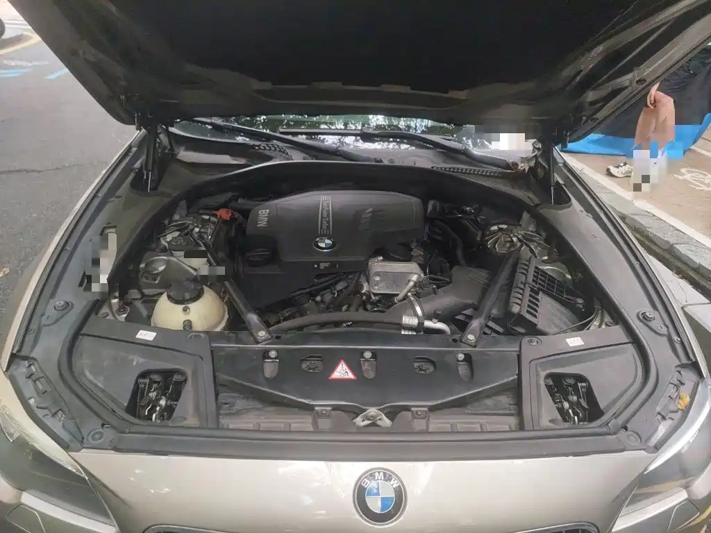 BMW 5 Series 2016 — фото 11