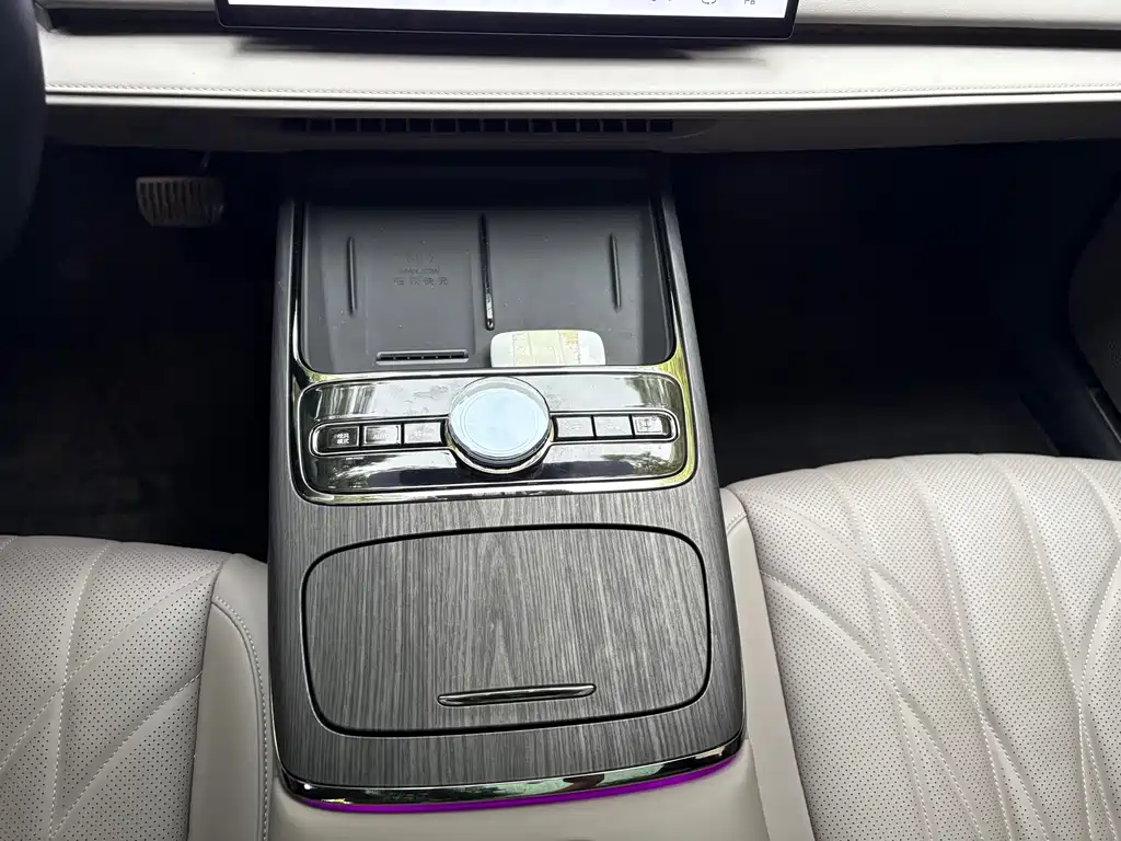 Geely Galaxy Starshine 8 2025 — фото 13