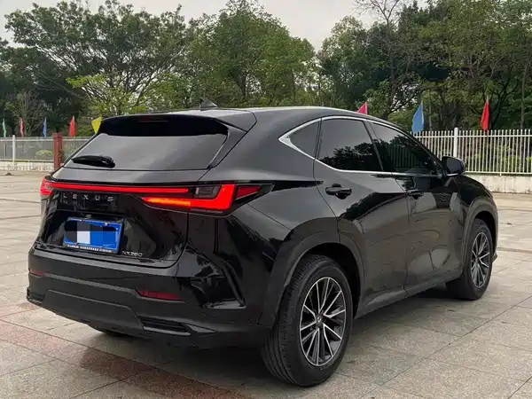 Lexus NX 2023