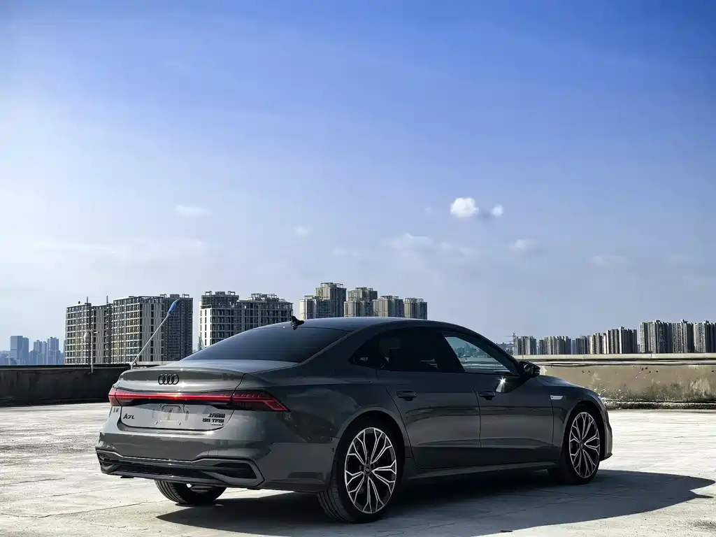 Audi A7L 2026 — фото 18