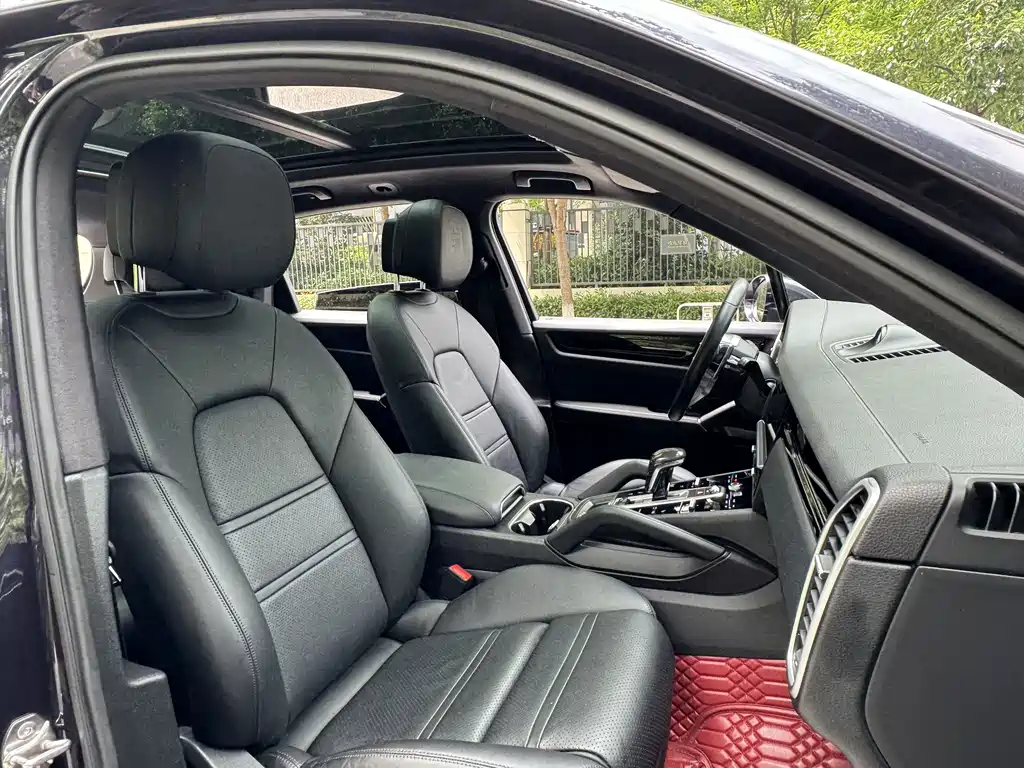 Porsche Cayenne 2019 — фото 15