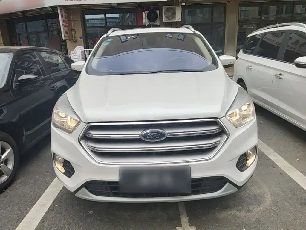 Ford Kuga 2018 — фото 3