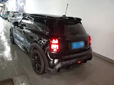 MINI MINI 2022