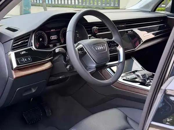 Audi Q7 2023