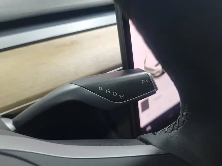 Tesla Model Y 2021 — фото 16