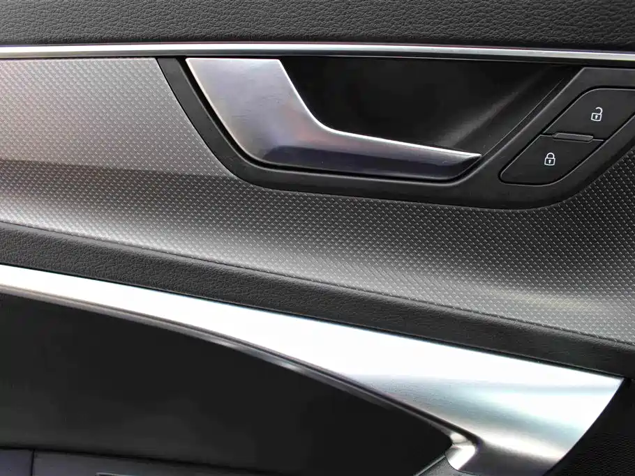 Audi A6L 2024 — фото 10