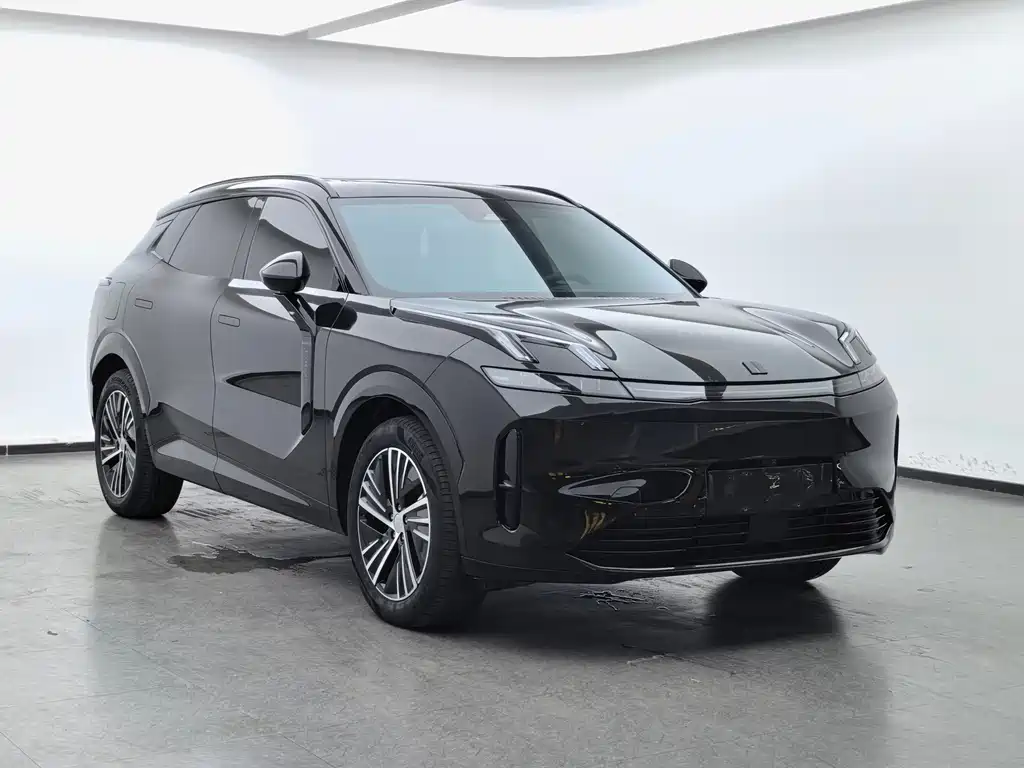Lynk & Co 08 EM-P 2024 — фото 3