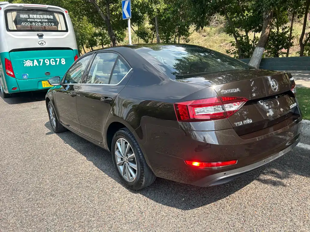 Skoda Octavia 2018 — фото 20