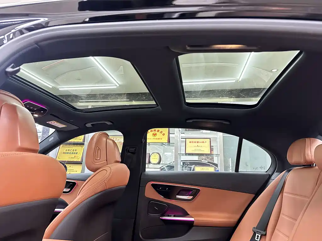 Mercedes-Benz C-Class 2023 — фото 10