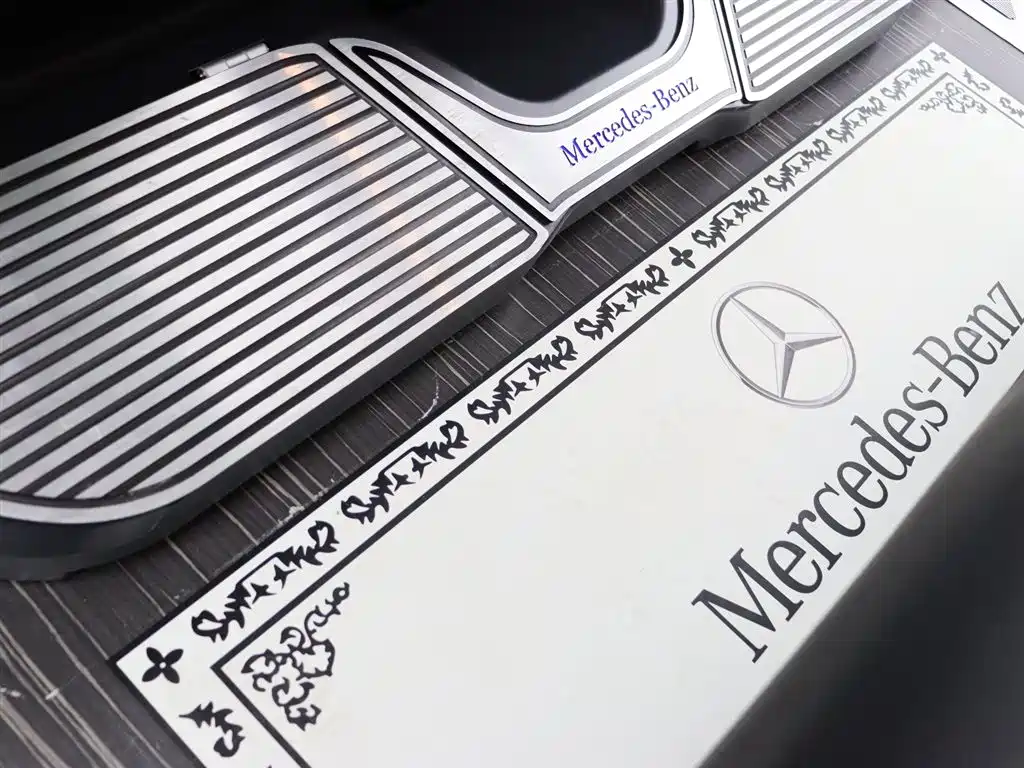 Mercedes-Benz V-Class 2022 — фото 10