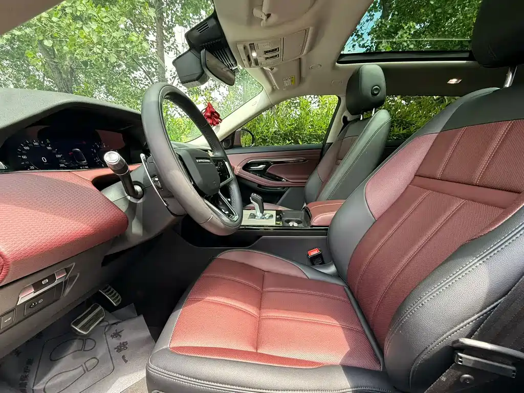 Land Rover Evoque 2022 — фото 6