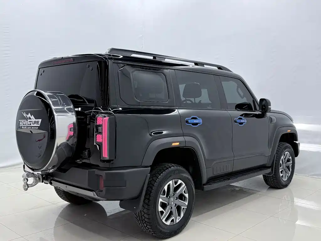 BAIC BJ40 2024 — фото 12