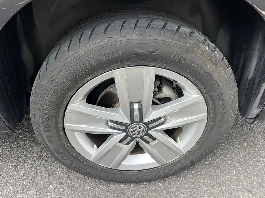 Volkswagen Multivan 2017 — фото 11