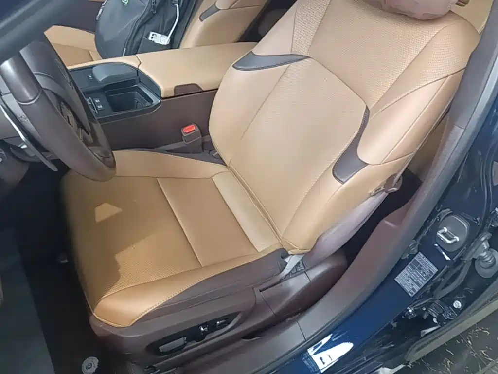 Lexus ES 2021 — фото 15
