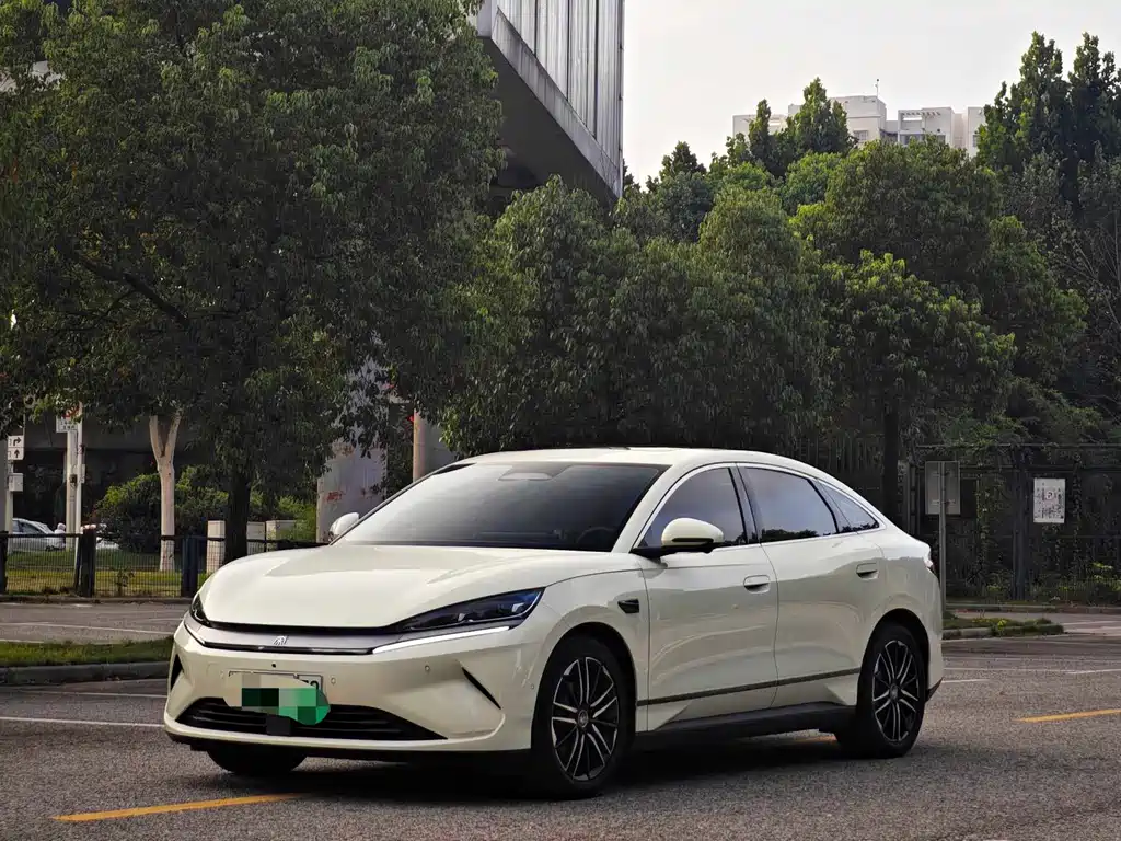 BYD Qin L 2025 — фото 1
