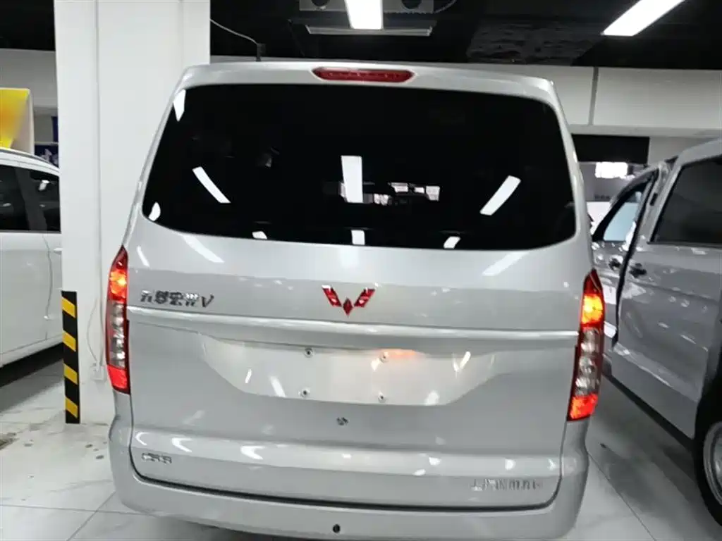 Wuling Hongguang V 2022 — фото 6