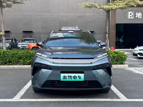 BYD Tang L 2025