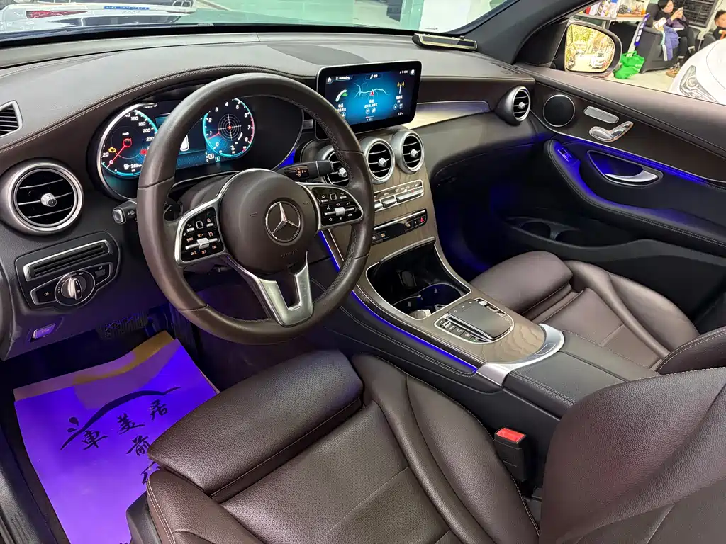 Mercedes-Benz GLC 2019 — фото 12