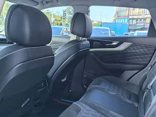 Hongqi HS5 2019