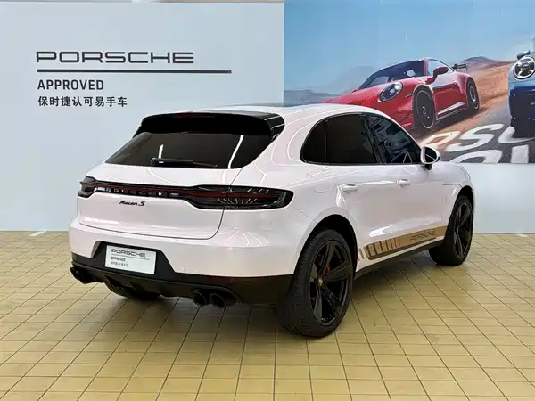 Porsche Macan 2021