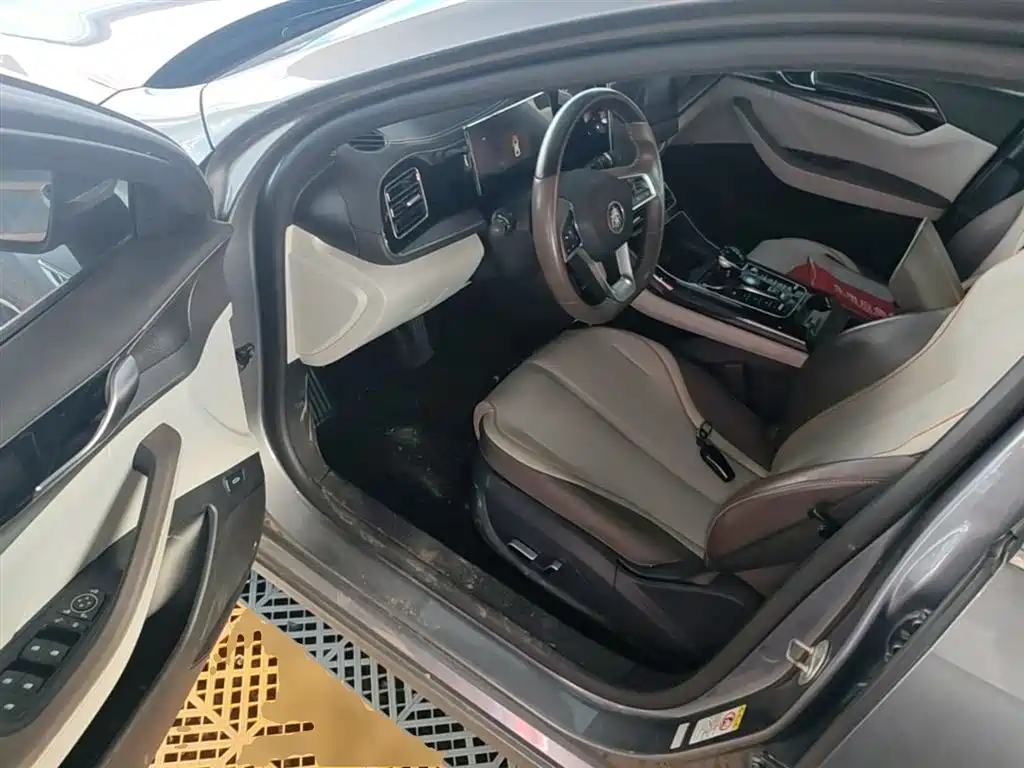 BYD Qin PLUS 2023 — фото 16
