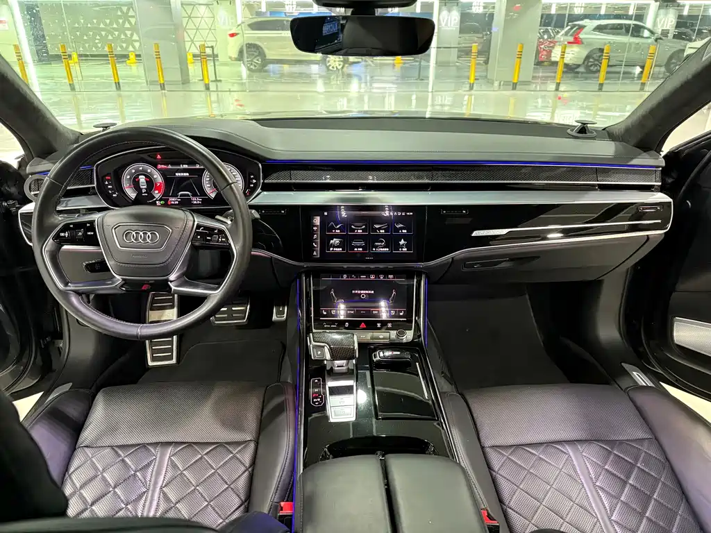 Audi S8 2021 — фото 17