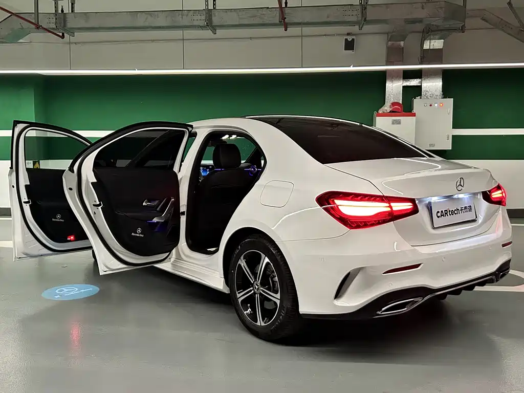 Mercedes-Benz A-Class 2024 — фото 18