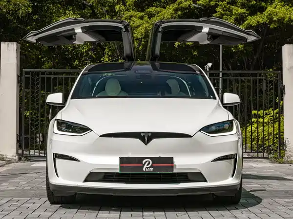 Tesla Model X 2023