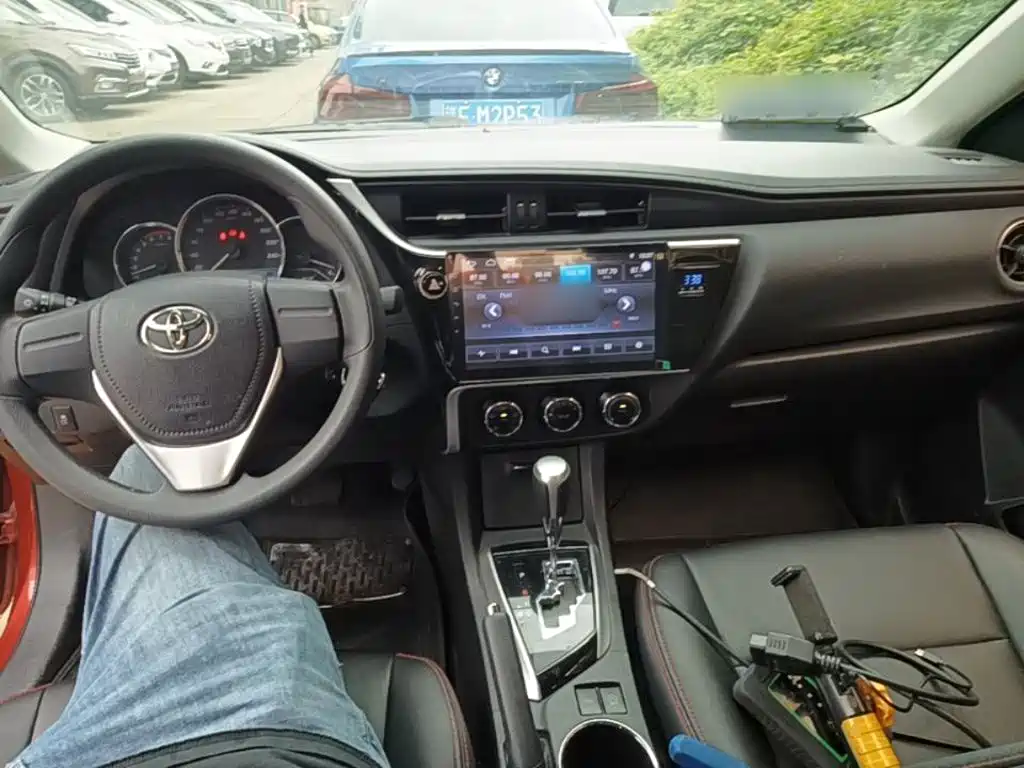 Toyota Corolla 2018 — фото 10