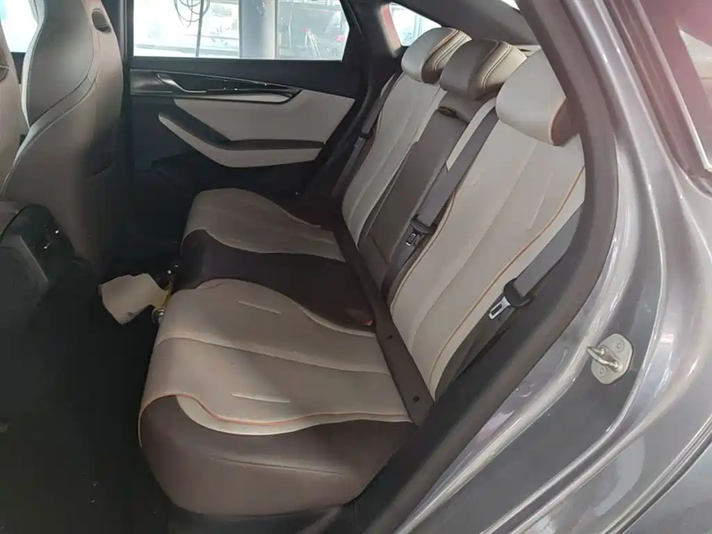 BYD Qin PLUS 2023 — фото 17