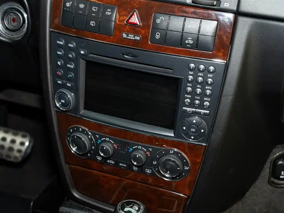 Mercedes-Benz G-Class 2011 — фото 13