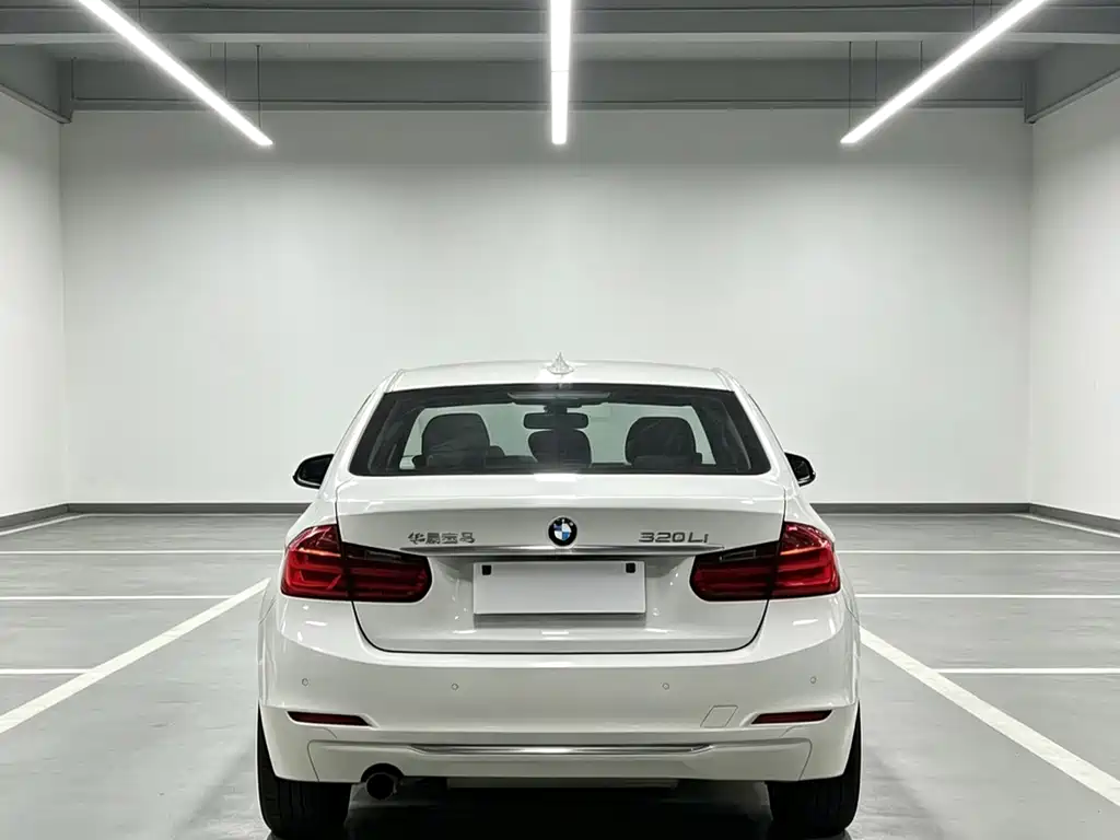 BMW 3 Series 2012 — фото 9