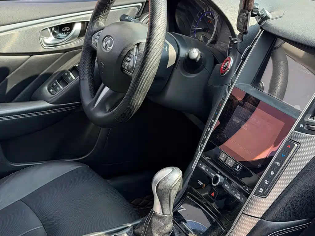 Infiniti Q50L 2016 — фото 20
