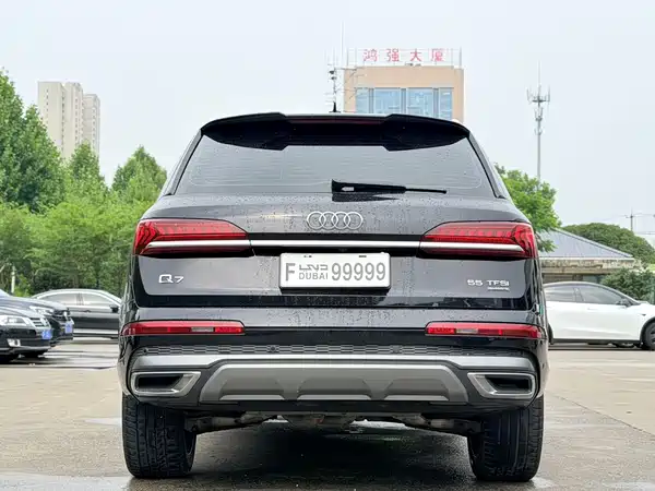 Audi Q7 2021