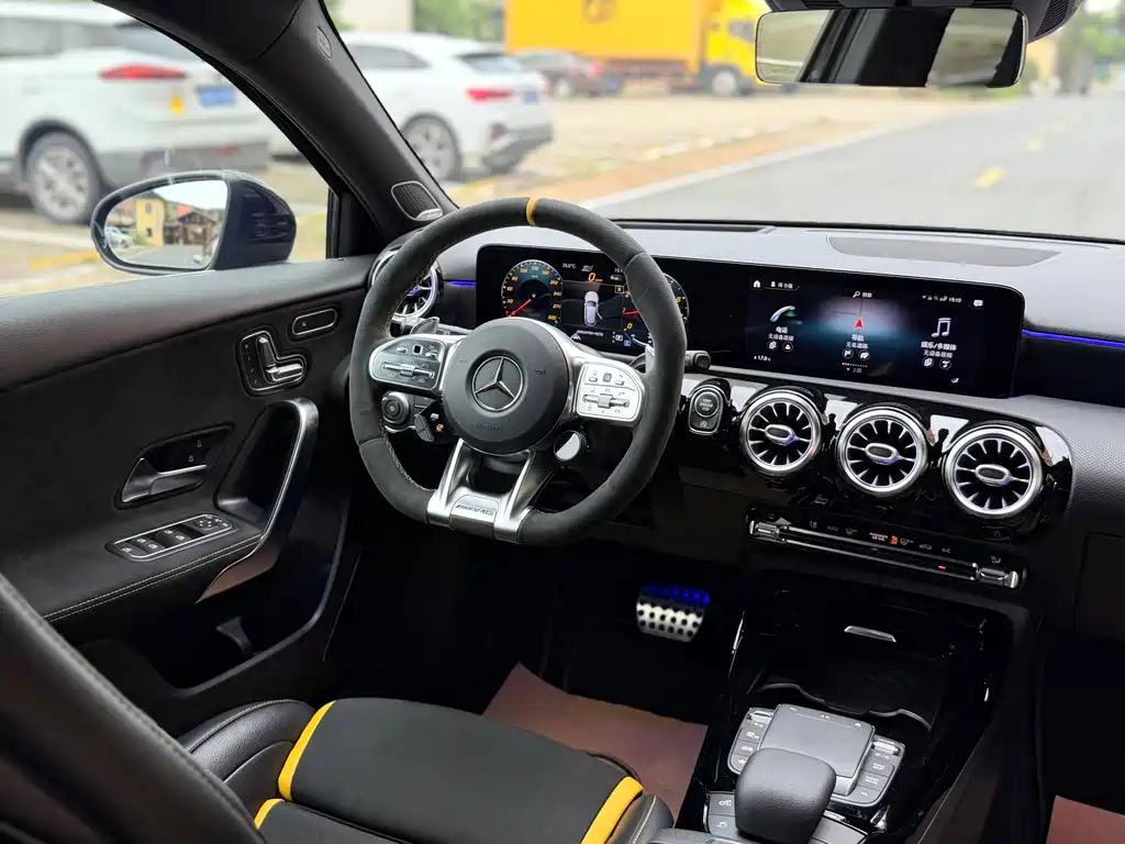 Mercedes-Benz A-Class AMG 2021 — фото 17