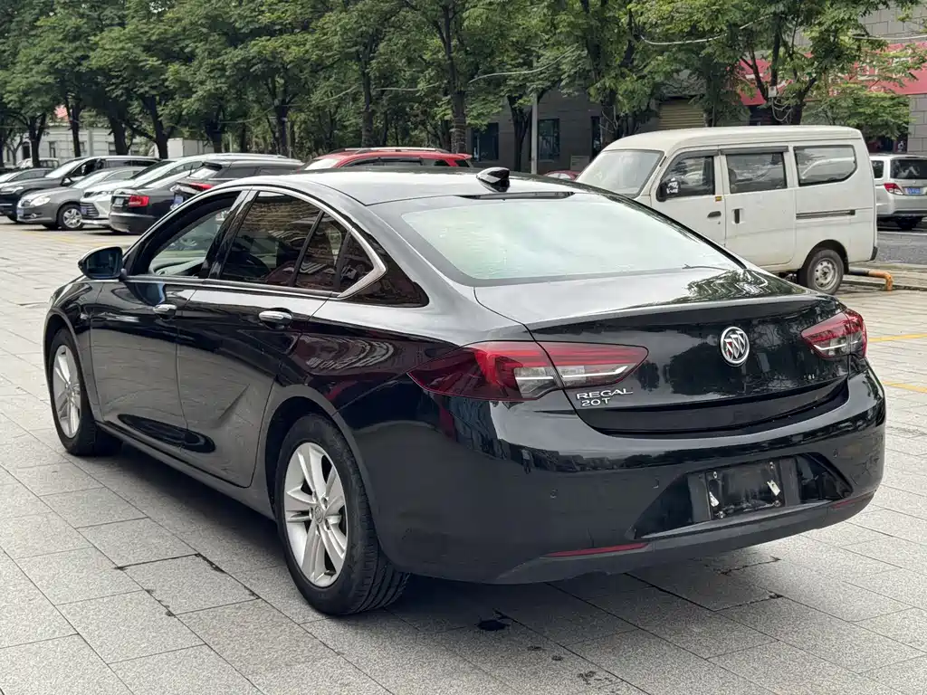 Buick Regal 2019 — фото 6