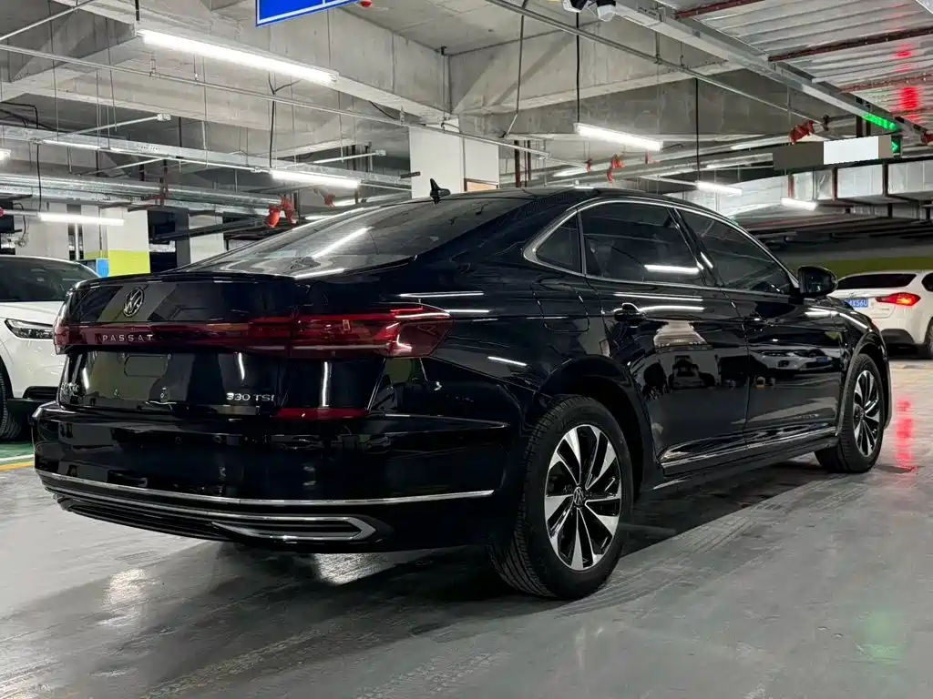 Volkswagen Passat 2022 — фото 8