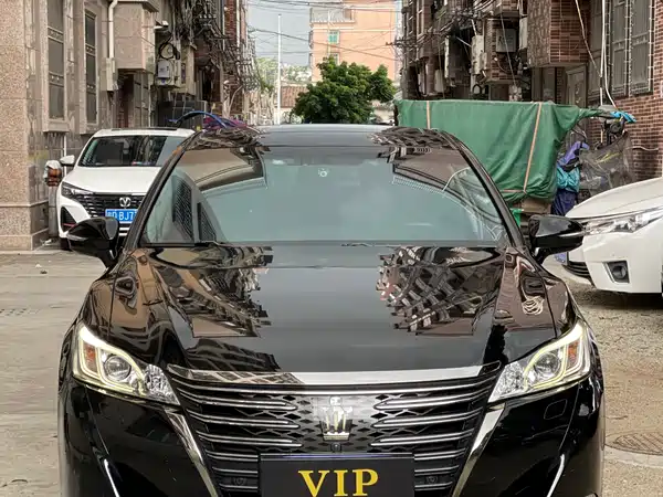 Toyota Crown 2019