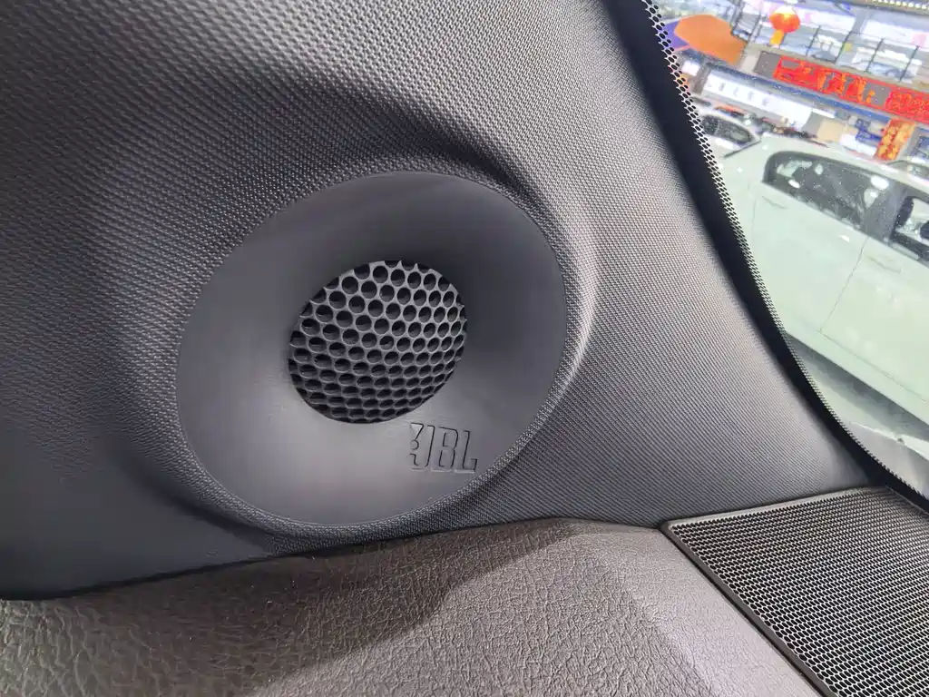 Toyota Sienna 2022 — фото 18