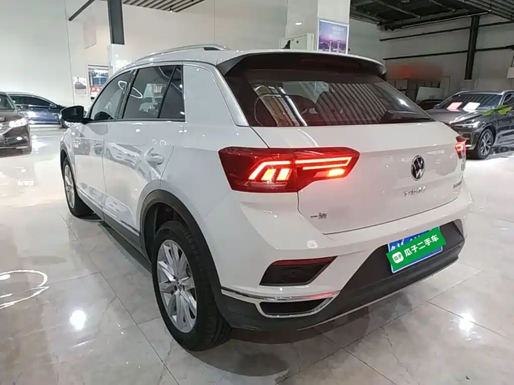 Volkswagen T-Roc 2023