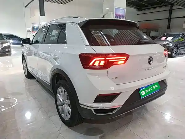 Volkswagen T-Roc 2023