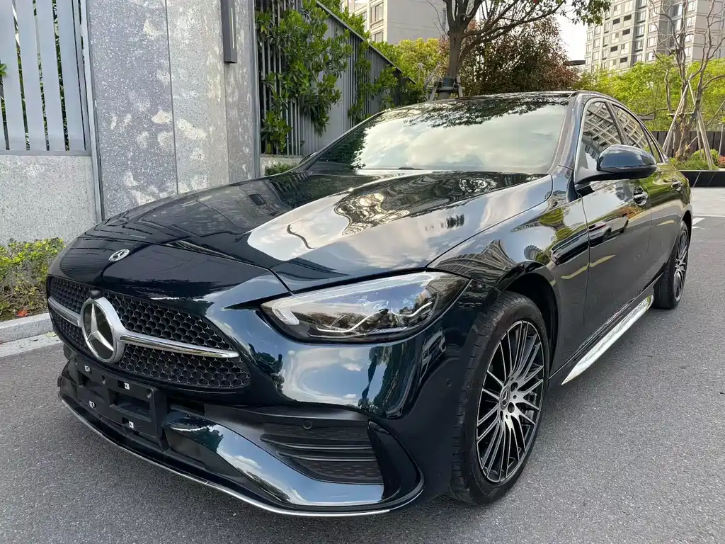Mercedes-Benz C-Class 2025