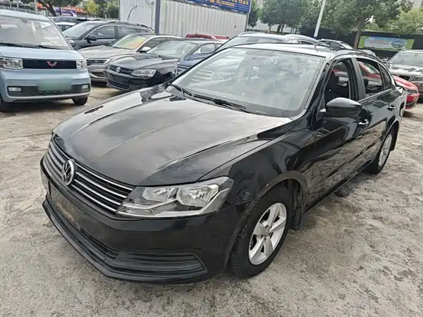 Volkswagen Lavida 2015