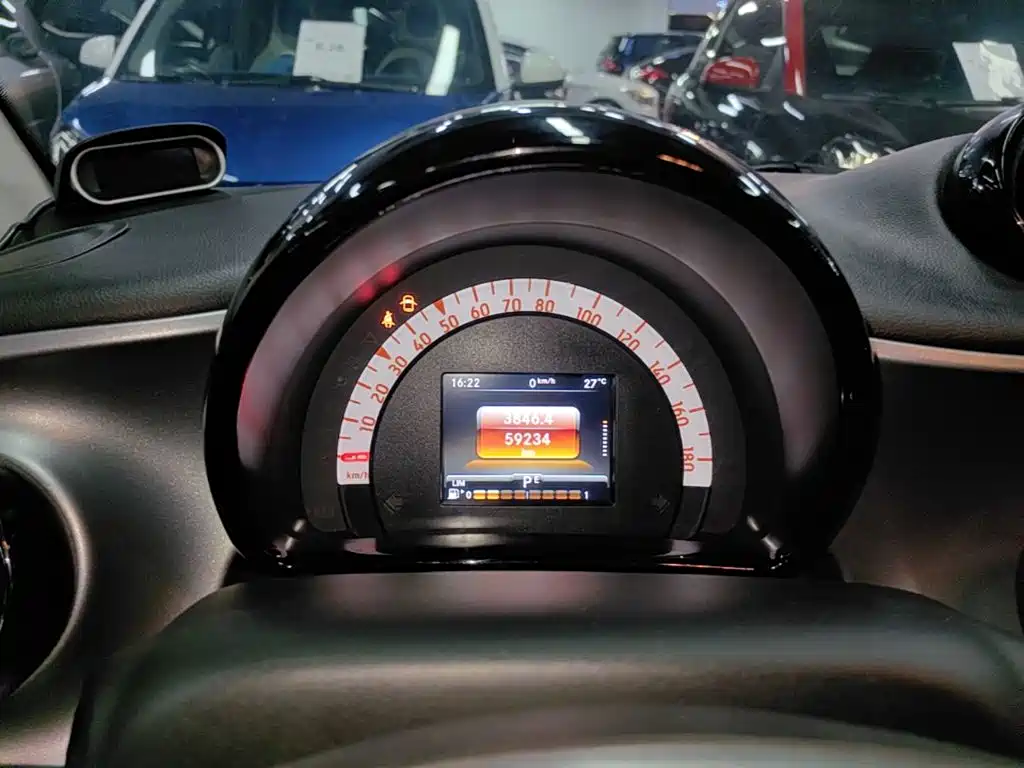 smart fortwo 2019 — фото 12